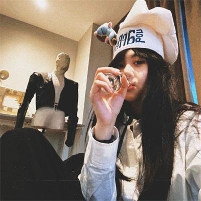 开启玉盒时海报